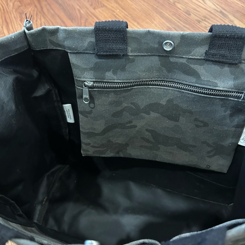 Camouflage Peace Messenger Bag - Picture 13 of 13